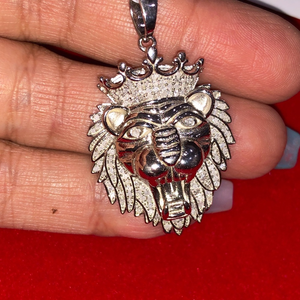 Real diamond custom made lion pendant, si diamonds, free posh authenticate, sale - Picture 8 of 10